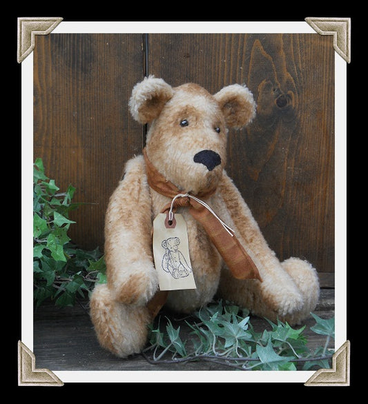 #221 10" Prim Bear E Pattern